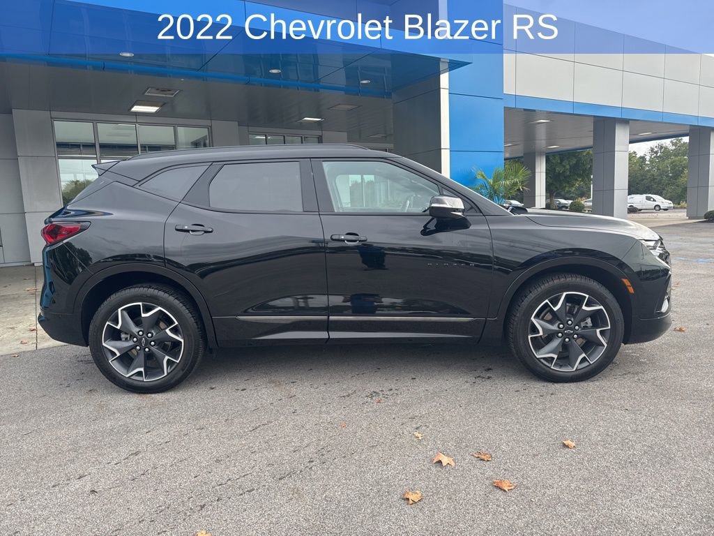 2022 Chevrolet Blazer RS photo 2