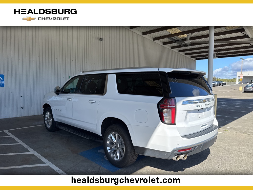 2023 Chevrolet Suburban Premier photo 2