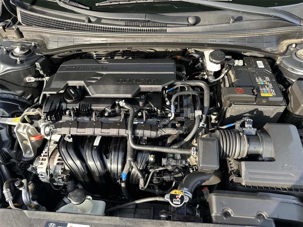 2023 Hyundai Elantra SEL photo 10