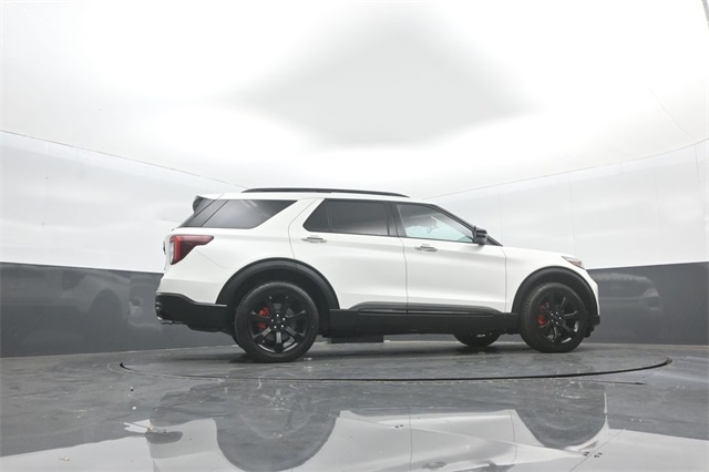 2022 Ford Explorer ST photo 33