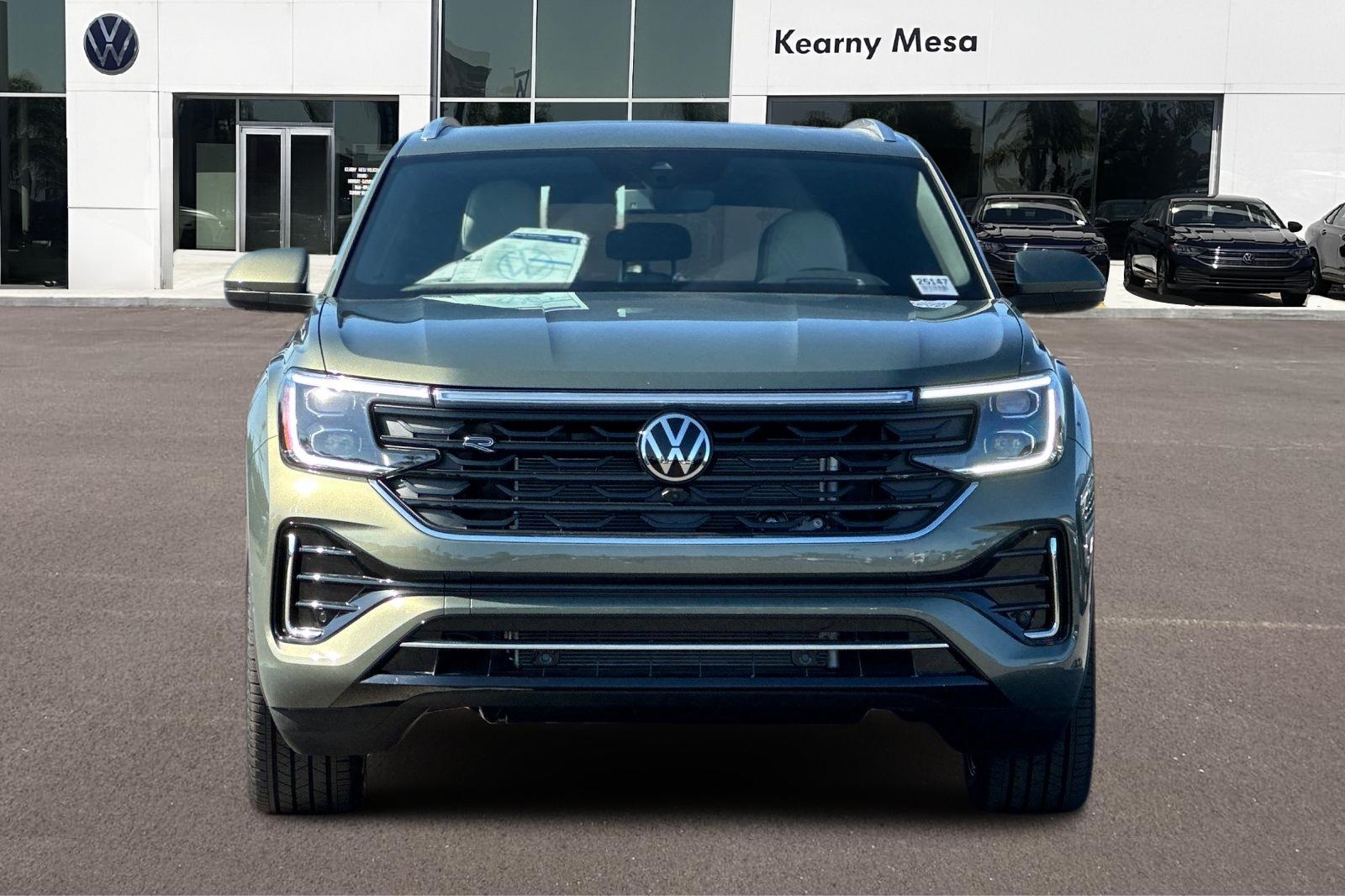 2026 Volkswagen Atlas Cross Sport SEL Premium R-Line photo 9