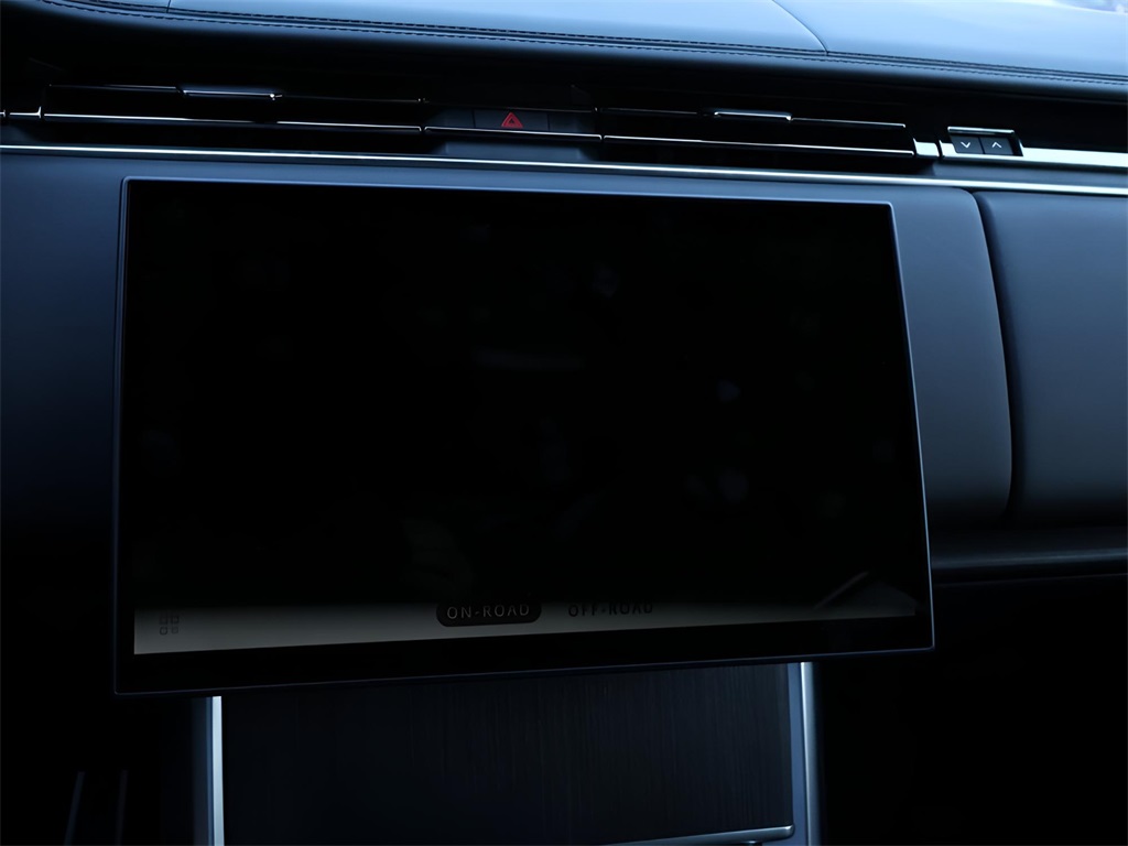 2025 Land Rover Range Rover SE photo 22