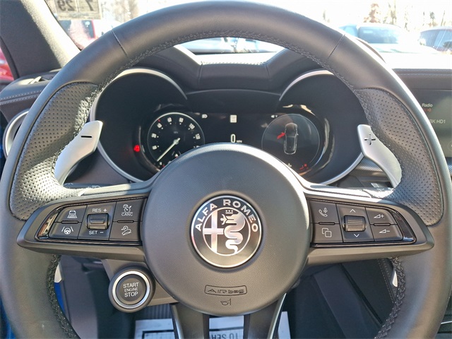 2024 Alfa Romeo Stelvio Ti photo 12