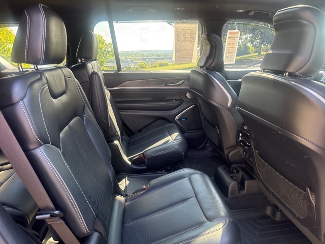 2021 Jeep Grand Cherokee Overland photo 10