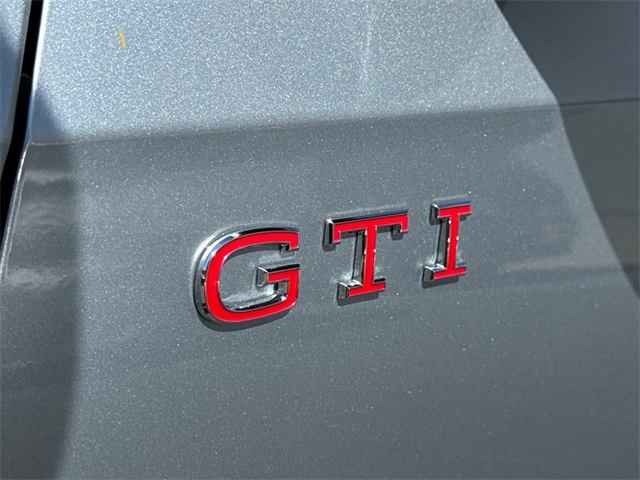 2025 Volkswagen Golf GTI Autobahn photo 8
