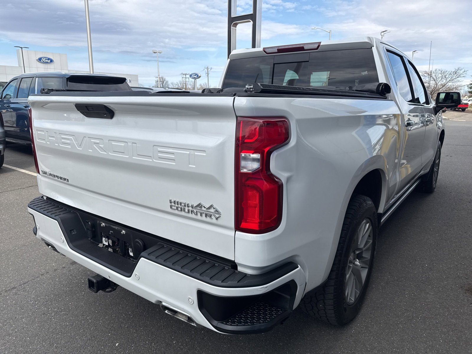 2022 Chevrolet Silverado 1500 LT High Country photo 4