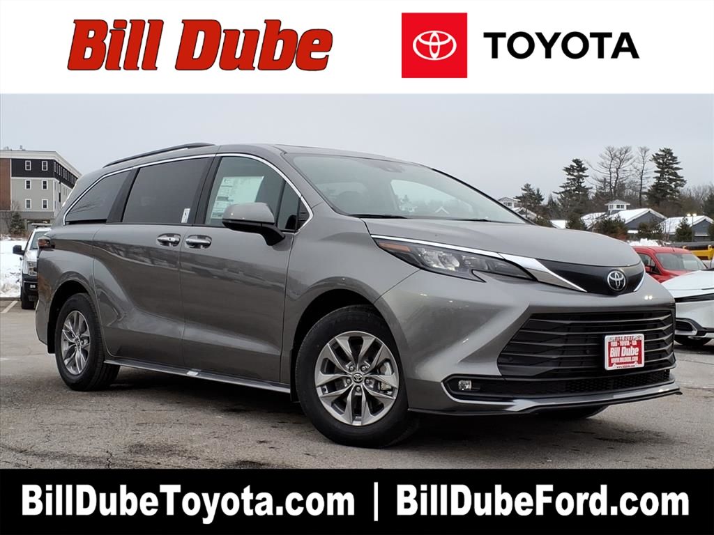 2026 Toyota Sienna XLE's photo