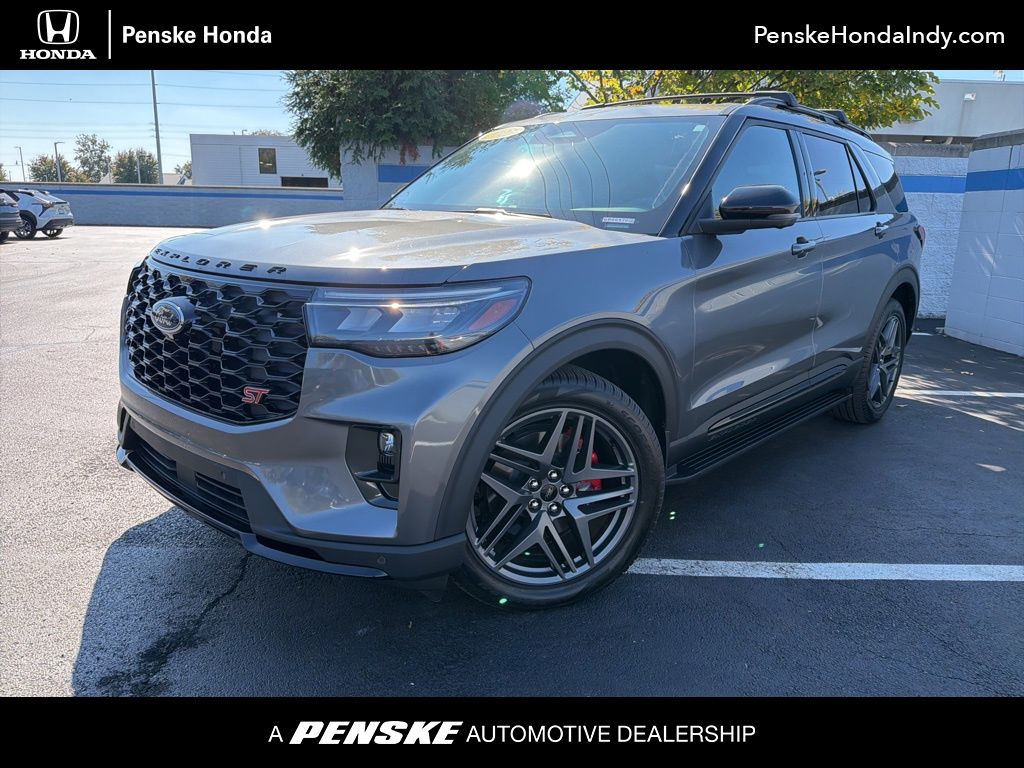 2025 Ford Explorer ST's photo