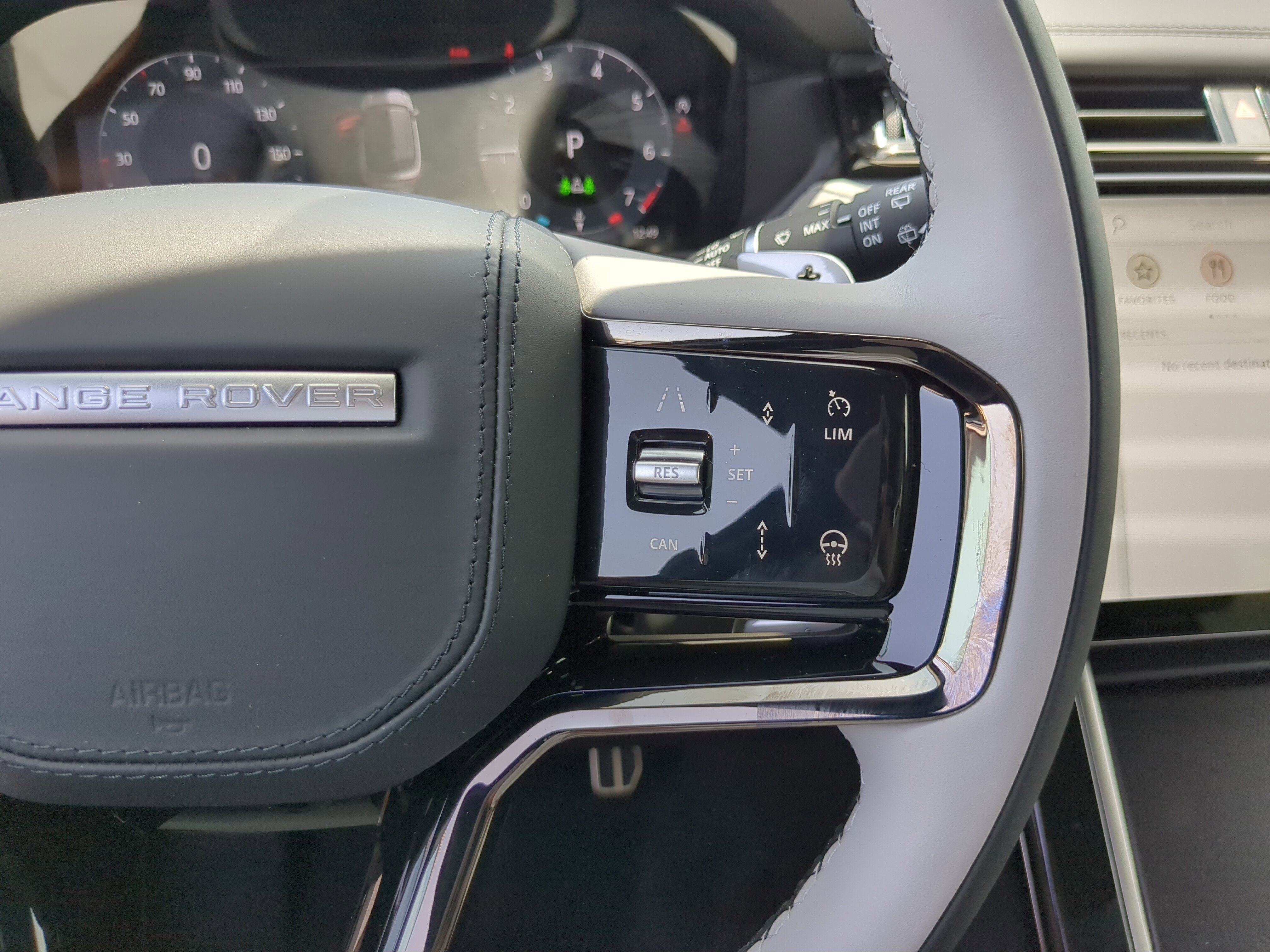 2026 Land Rover Range Rover Velar SE photo 16