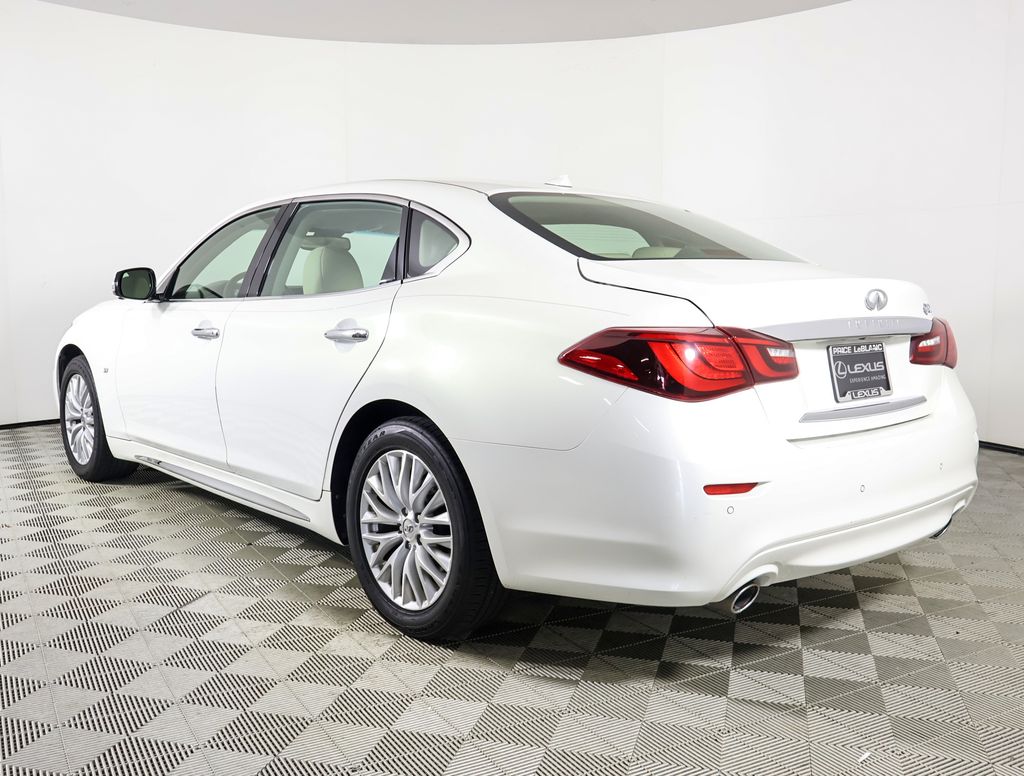 2015 Infiniti Q70L 3.7 photo 4