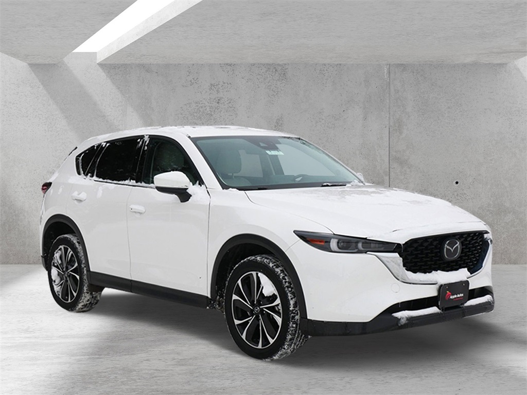 2022 Mazda CX-5 S Premium package's photo