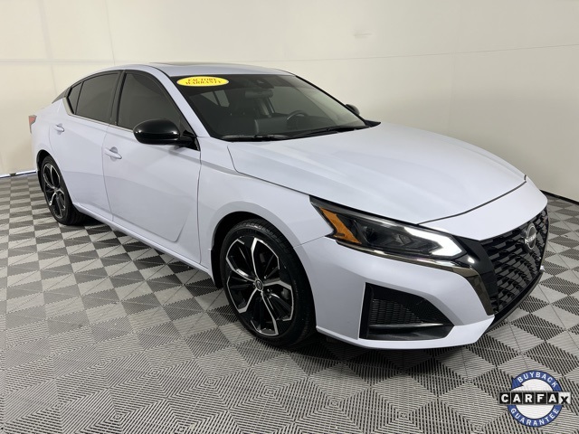 2024 Nissan Altima SR's photo