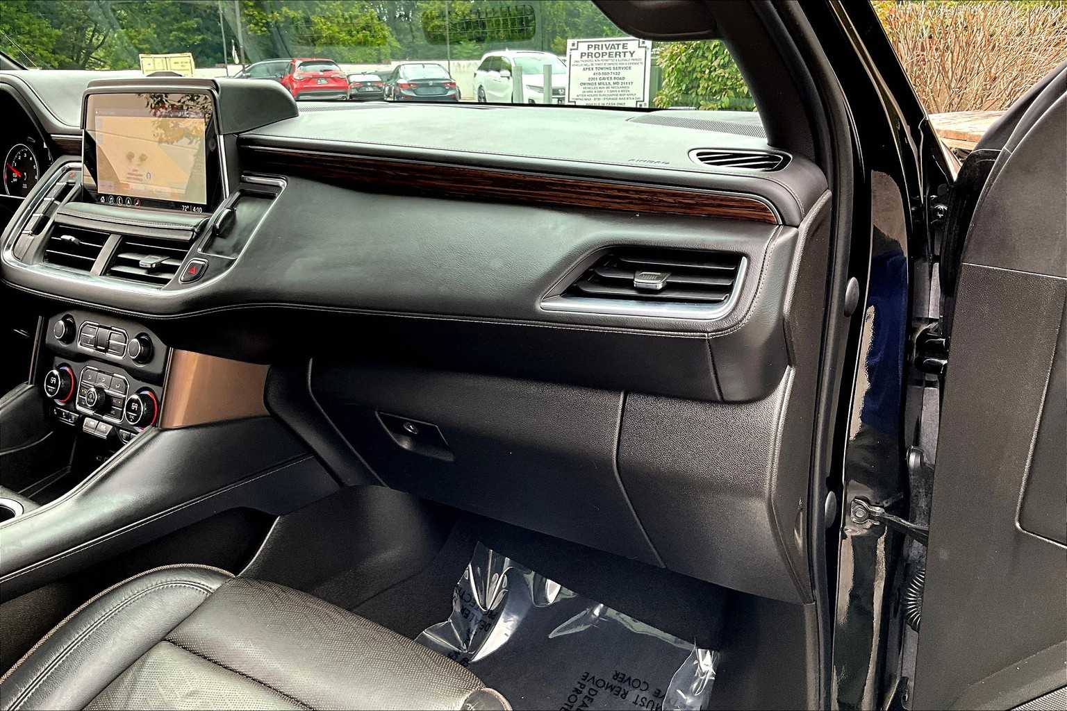 2021 Chevrolet Suburban High Country photo 18