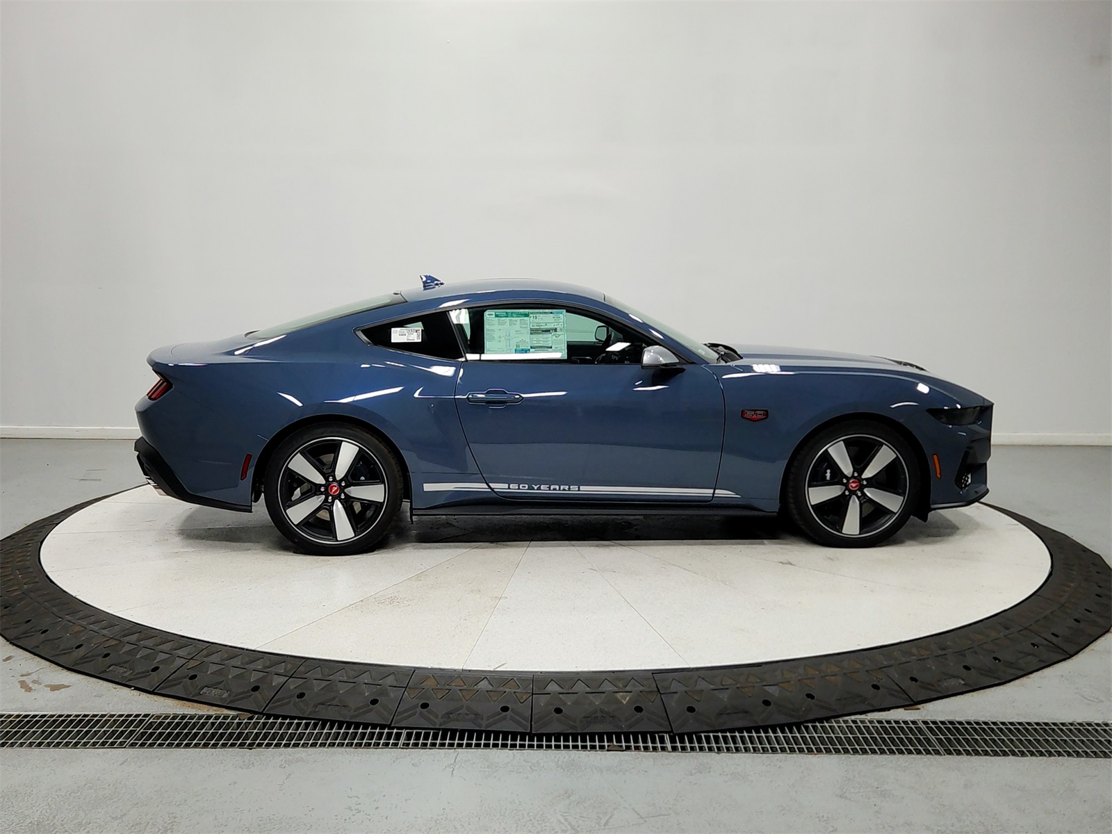 2025 Ford Mustang GT Premium photo 8