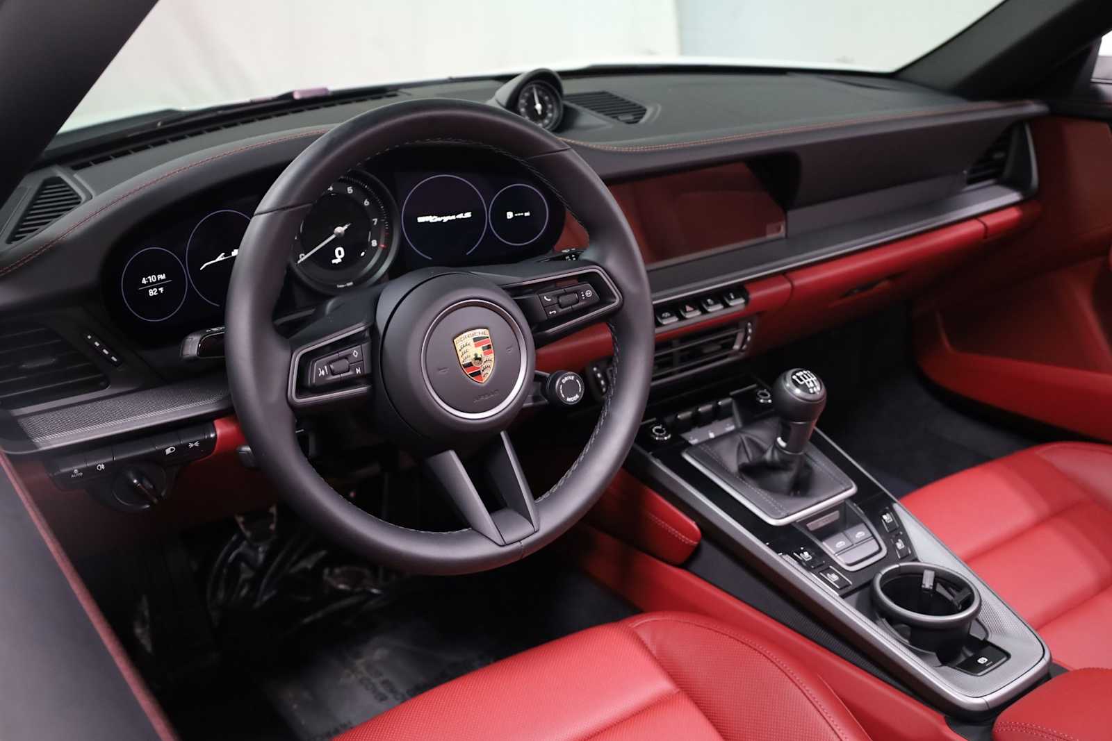2024 Porsche 911 4S photo 4