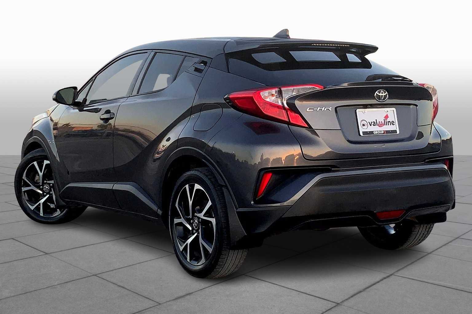 2018 Toyota C-HR XLE Premium photo 11