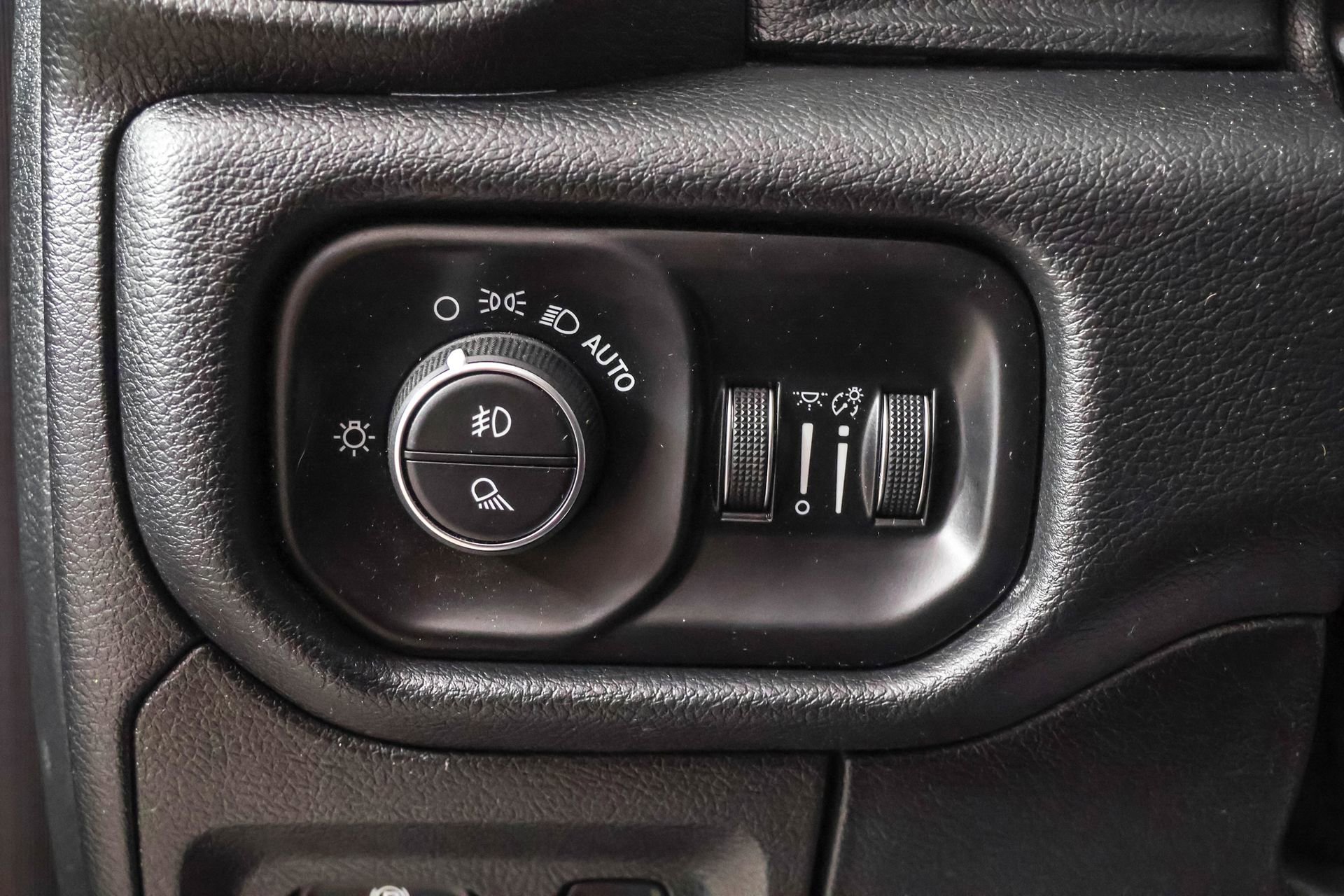 2021 Ram 1500 Laramie photo 15