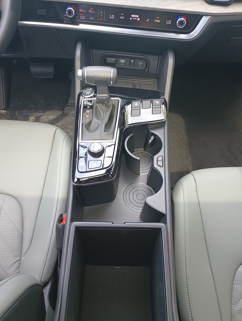 2024 Kia Sportage X-Line photo 25