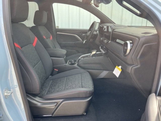 2025 Chevrolet Colorado Z71 photo 15