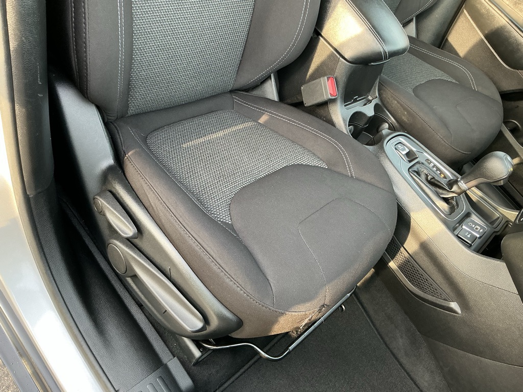 2019 Jeep Cherokee Latitude photo 22