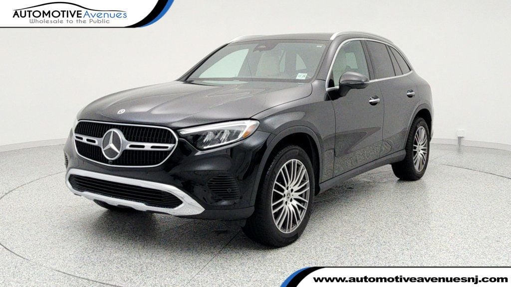 2024 Mercedes-Benz GLC GLC 300's photo
