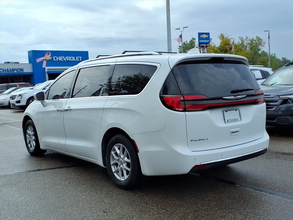 2021 Chrysler Pacifica Touring L photo 5