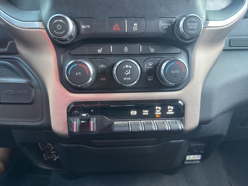 2020 Ram 2500 Laramie photo 27
