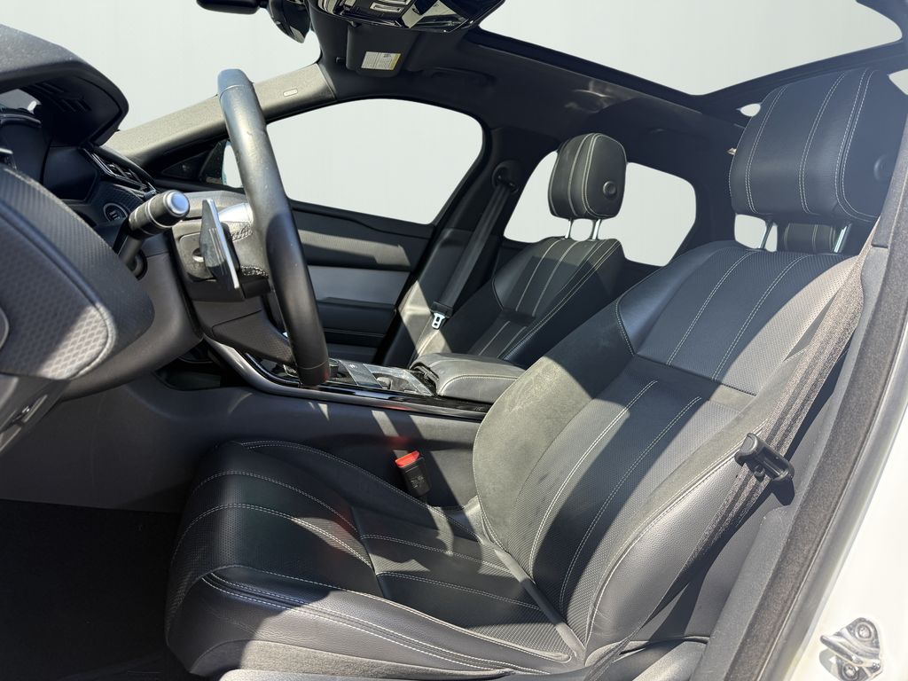 2020 Land Rover Range Rover Velar R-Dynamic S photo 11
