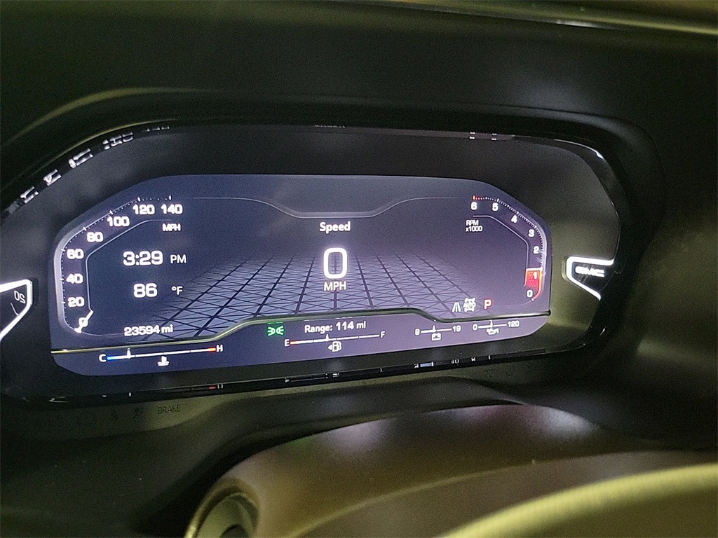 2023 GMC YUKON - Image 16