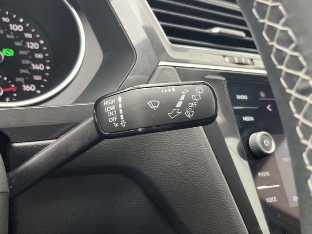 2021 Volkswagen Tiguan SE photo 33