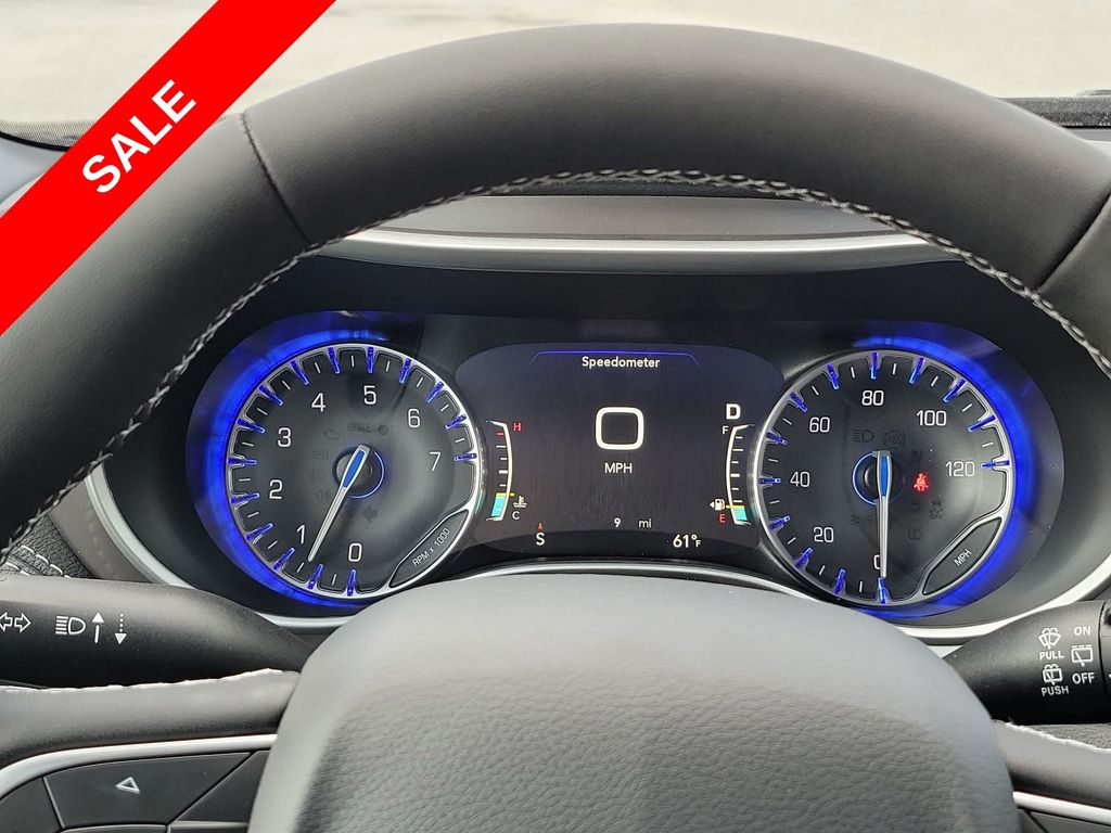 2025 Chrysler Pacifica photo 35