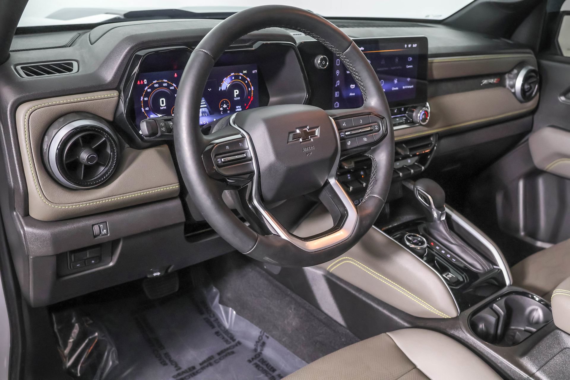 2025 Chevrolet Colorado ZR2 photo 3