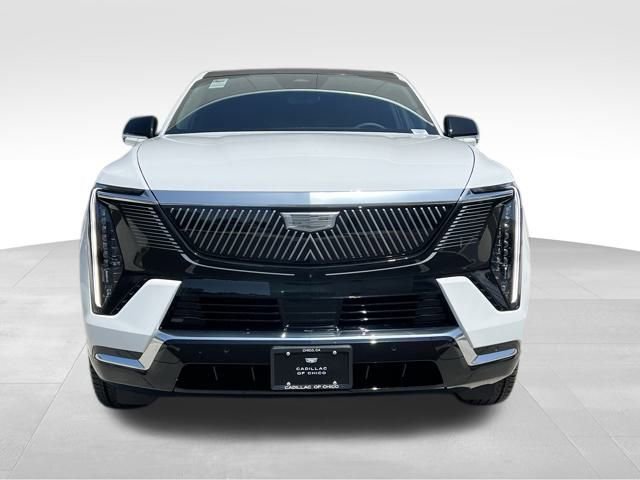 2025 Cadillac Escalade IQ Luxury photo 2