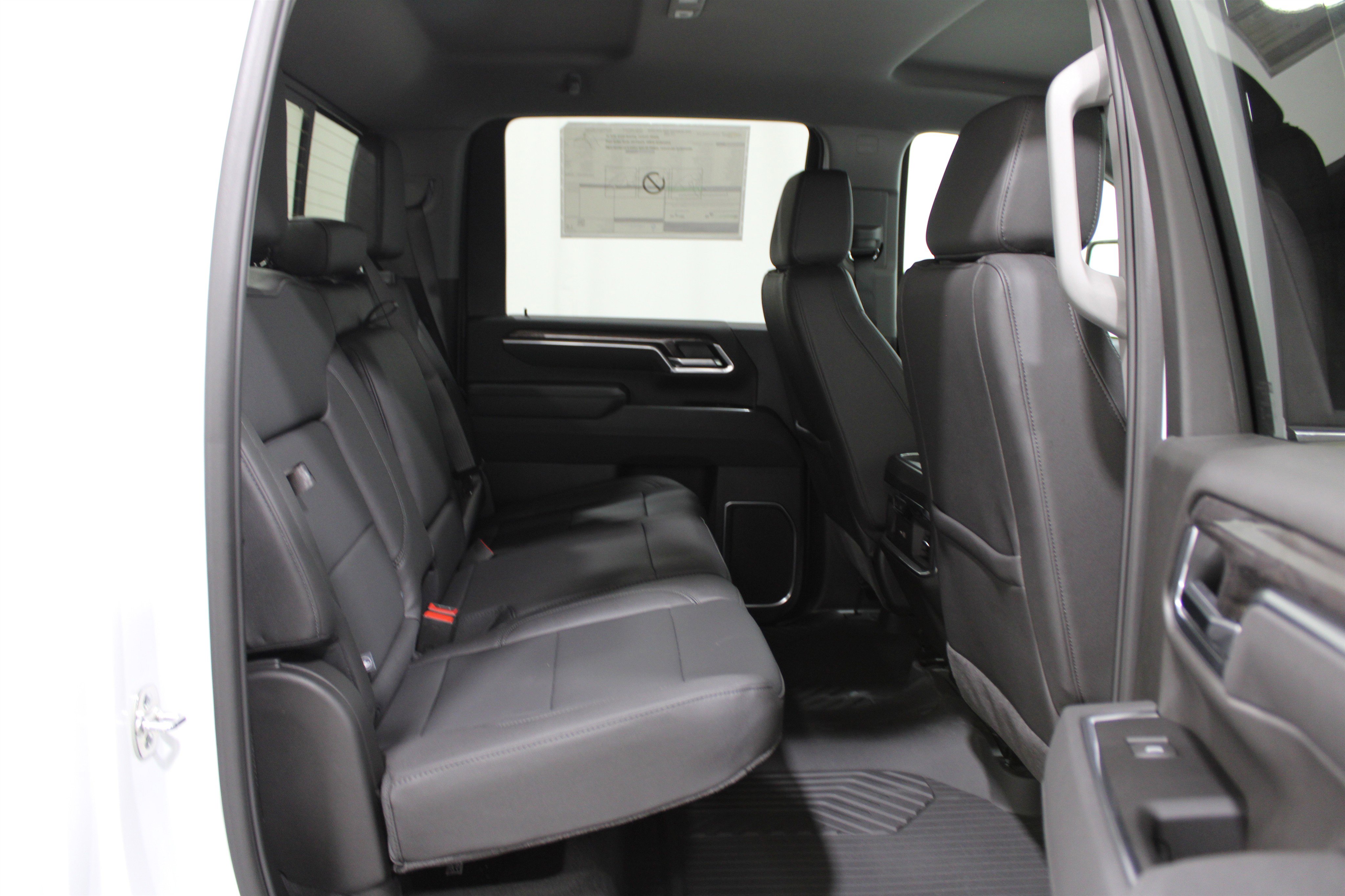 2025 Chevrolet Silverado 3500HD LTZ photo 8