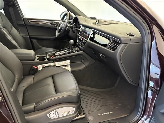 2024 Porsche Macan Base photo 21