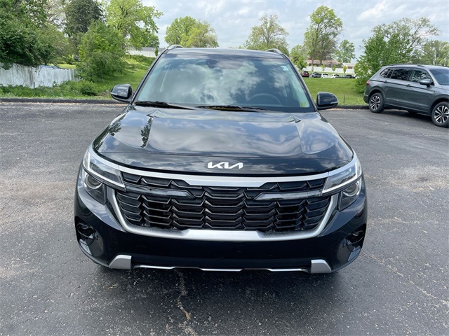 2025 Kia Seltos EX photo 28