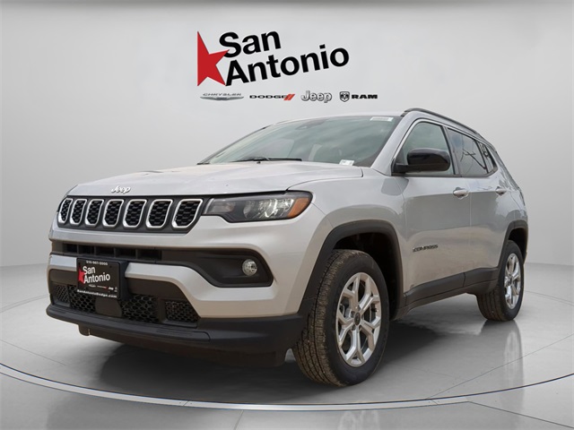 2025 Jeep Compass Latitude photo 3