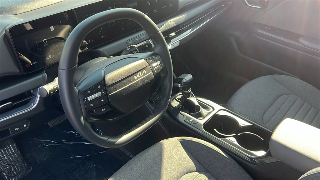 2025 Kia K4 EX photo 17