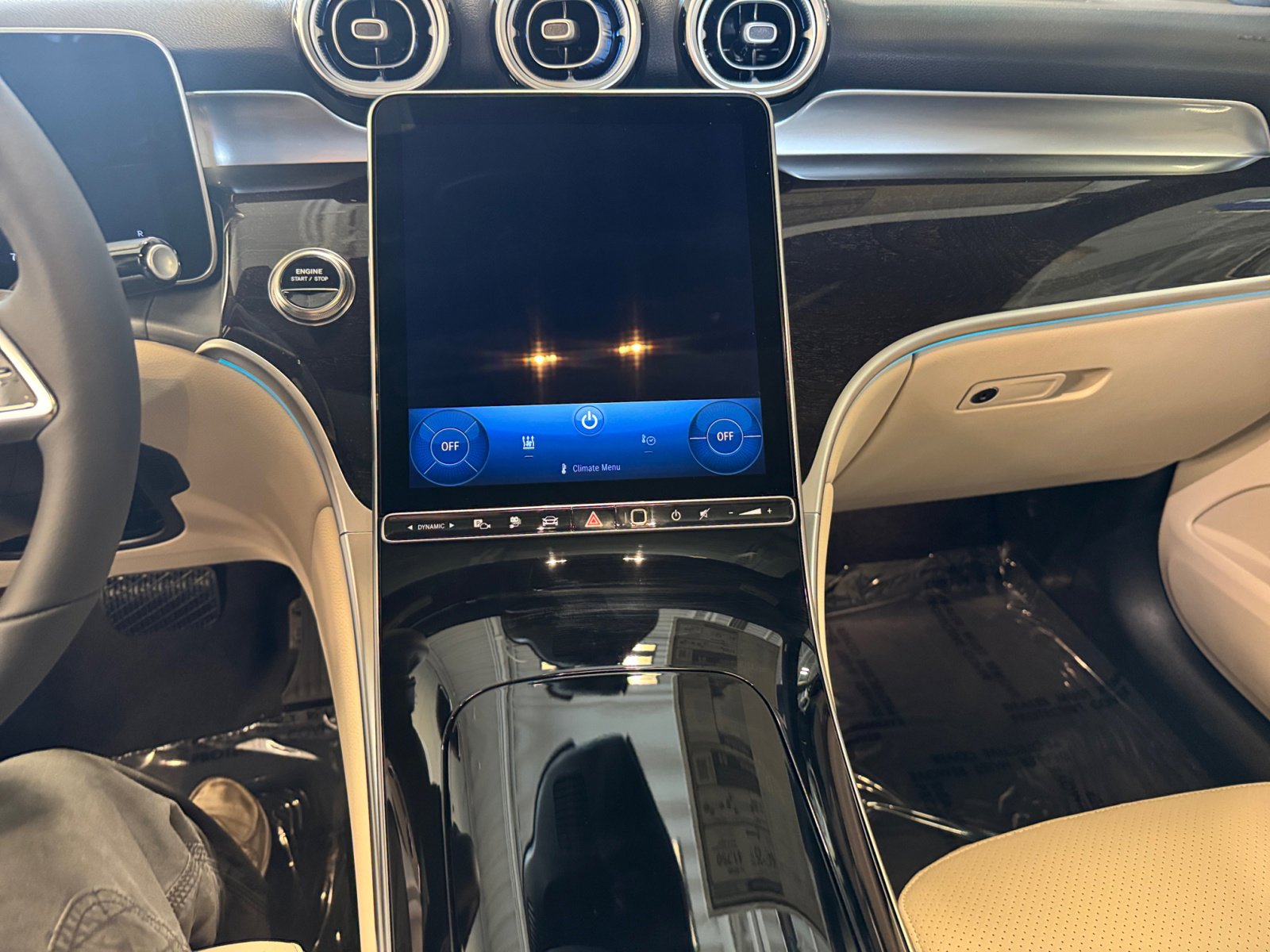2025 Mercedes Benz GLC 350e 4MATIC photo 11