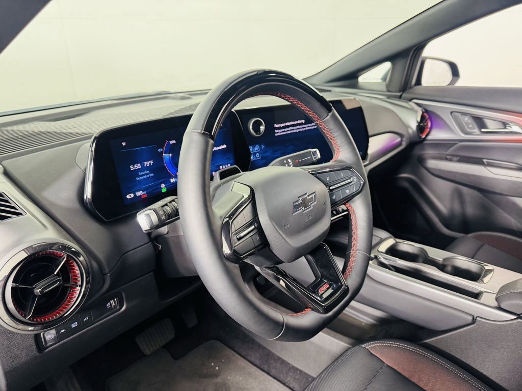 2024 Chevrolet Equinox EV 2RS photo 3