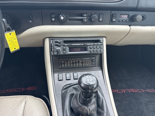 1990 Porsche 944 photo 13