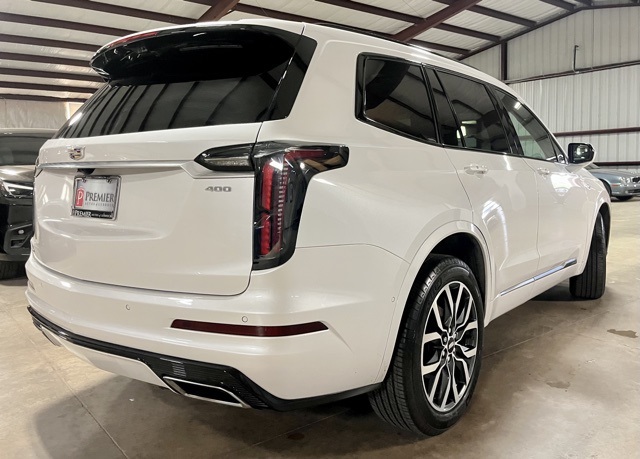 2024 Cadillac XT6 Sport photo 2