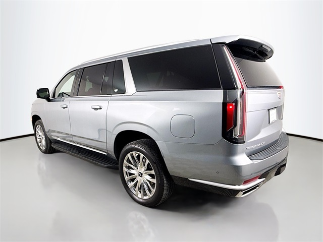 2023 Cadillac Escalade ESV Premium Luxury photo 4