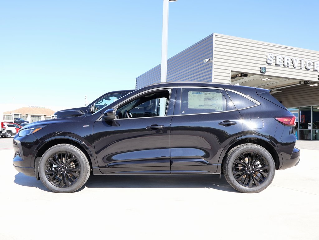 2025 Ford Escape ST-Line Elite photo 2