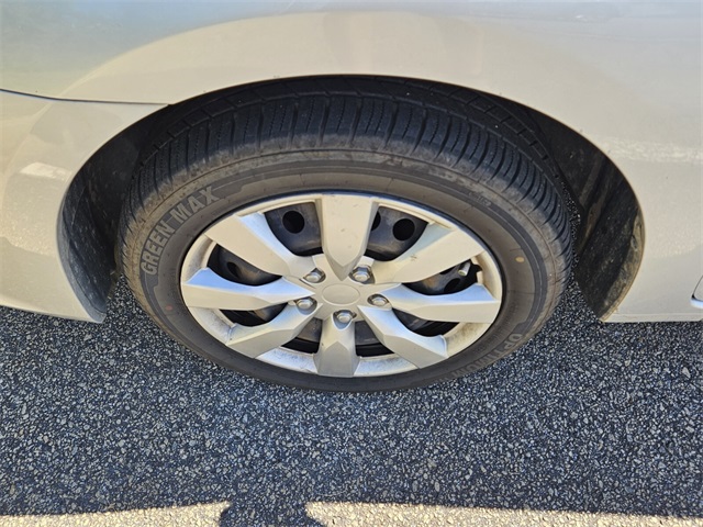 2019 Nissan Sentra S photo 5