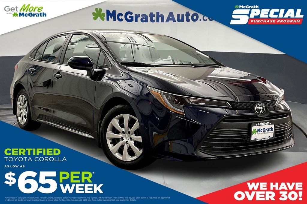 2025 Toyota Corolla LE's photo