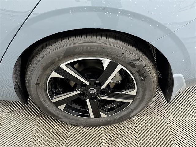 2025 Nissan Sentra SV photo 4