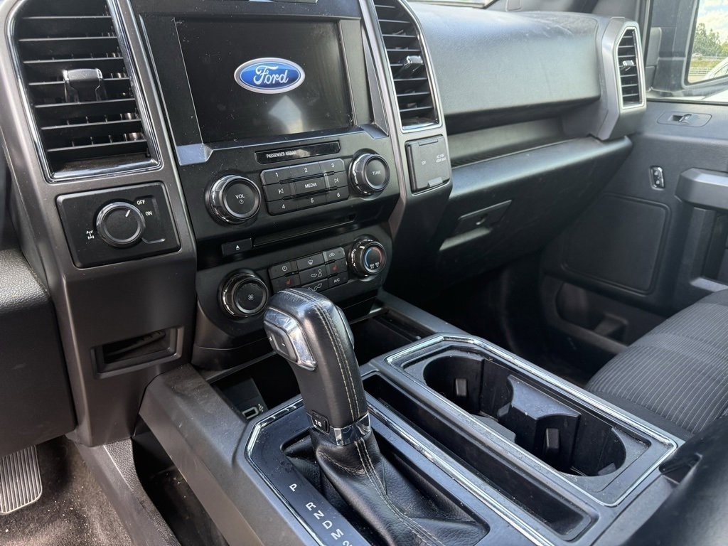 2017 Ford F-150 XLT photo 10