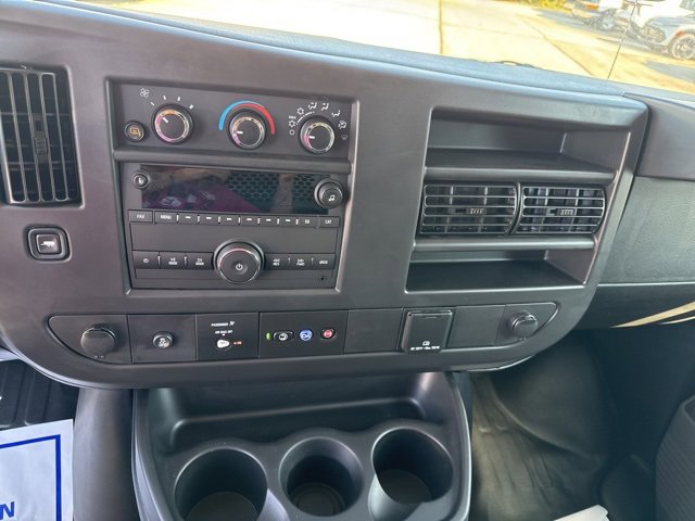 2025 Chevrolet Express Cargo 3500 photo 12