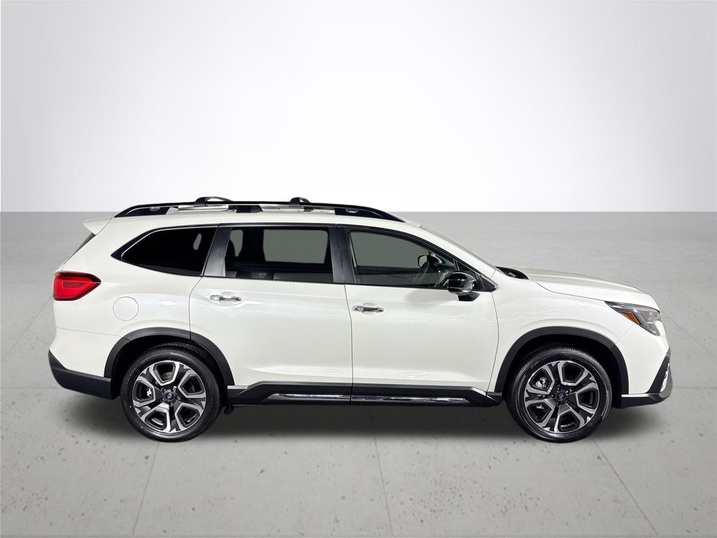 2025 Subaru Ascent Touring photo 5